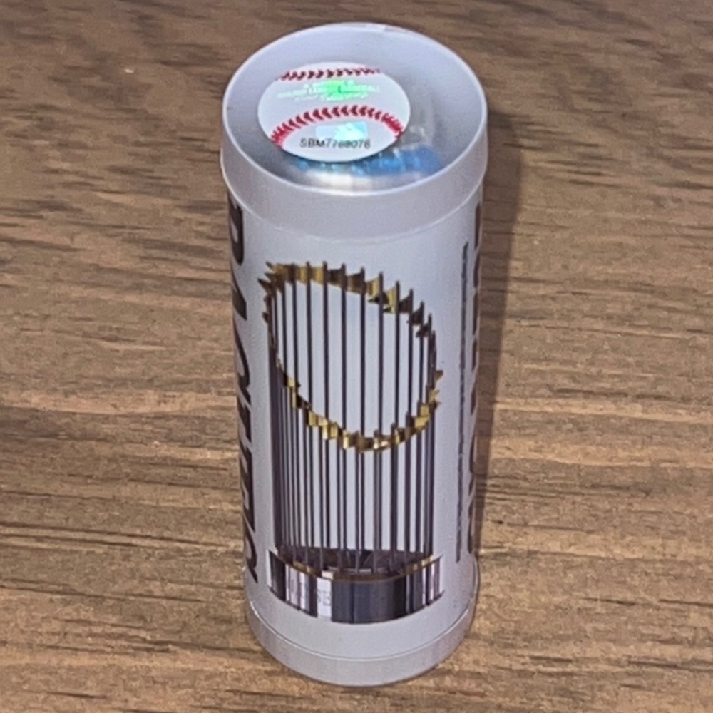 Toronto Blue Jays Commemorative 1993 Champions Ring - Picture 9 of 11